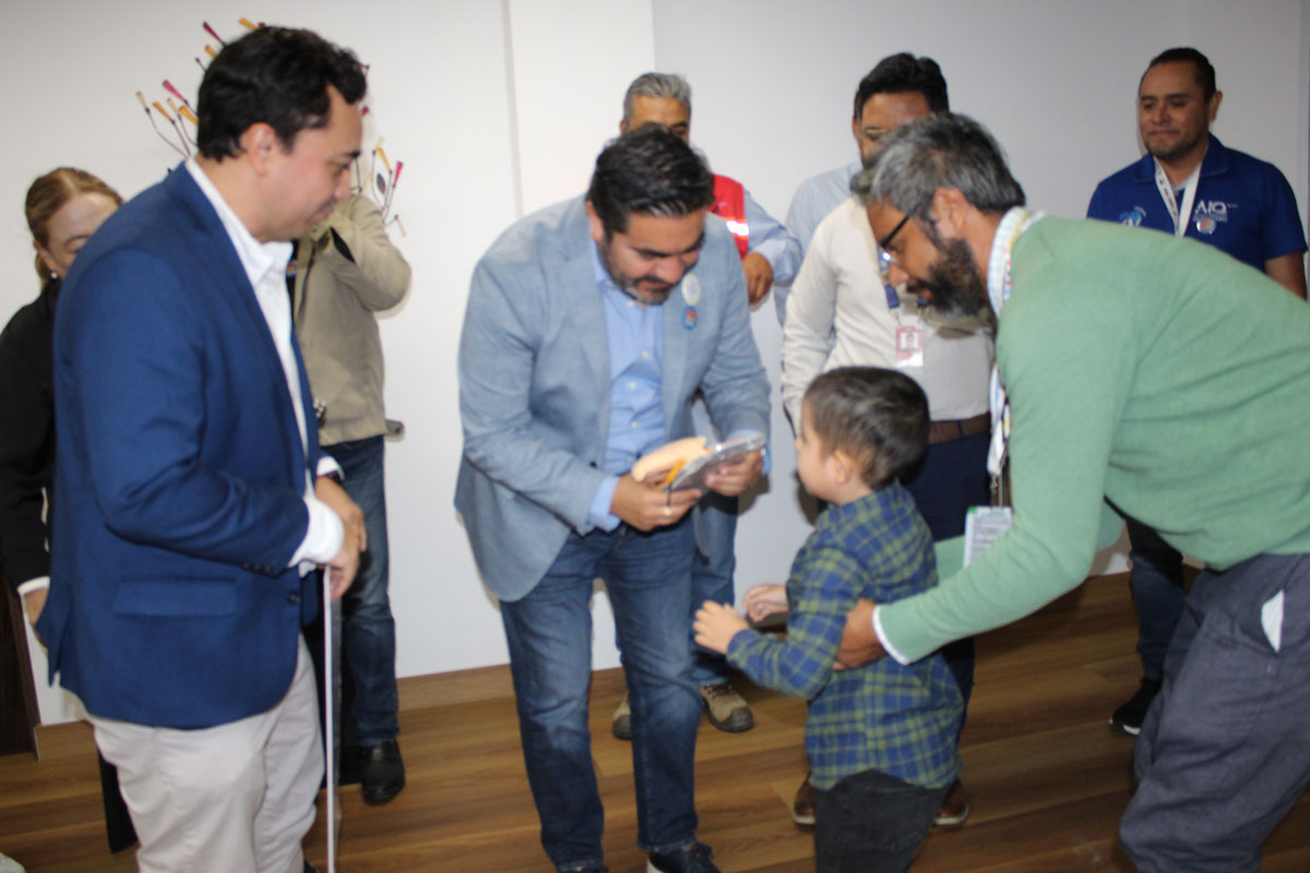 Terapia de niños con cáncer AIQ